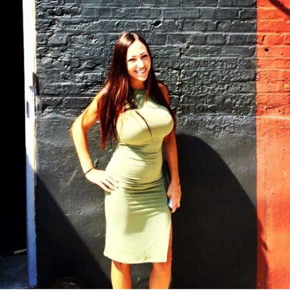 Dresses & Skirts - GREEN SUMMER DRESS